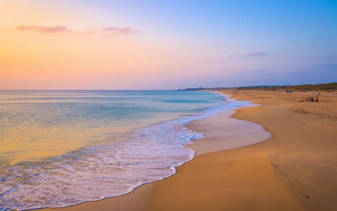 Plage de Fuseta en Algarve : guide complet avec ferry vers l&rsquo;île